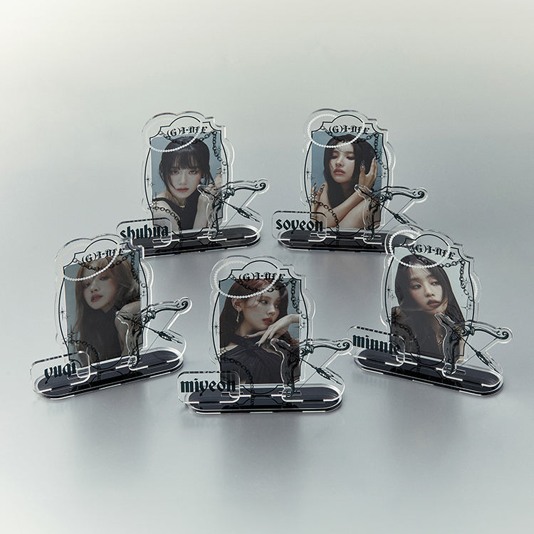 (G)I-DLE - Photocard Stand (Version 0)