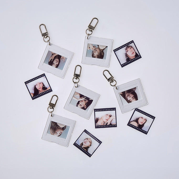 (G)I-DLE - 2-Type Slide Film Keyring (Version 0) - Line Friends Square - Keyring - Harumio