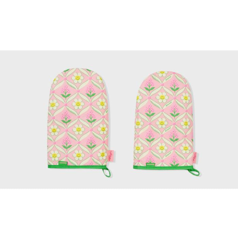 Wiggle Wiggle X Kieunse - Oven Gloves & Short Apron Set