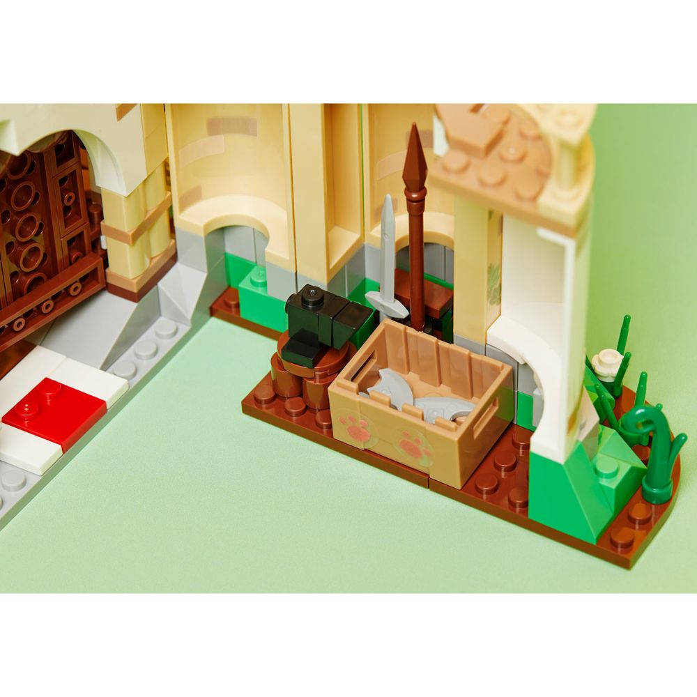 Kakao Friends - Ryan & Choonsik Dragon Castle Brick Figure