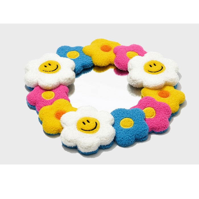 Wiggle Wiggle - Smile We Love Tufting Mirror