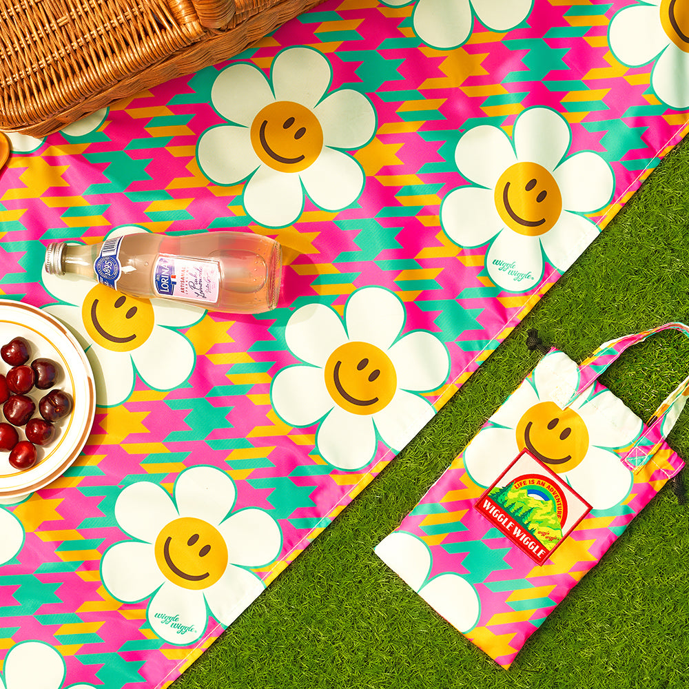 Wiggle Wiggle - Colorful Picnic Mat