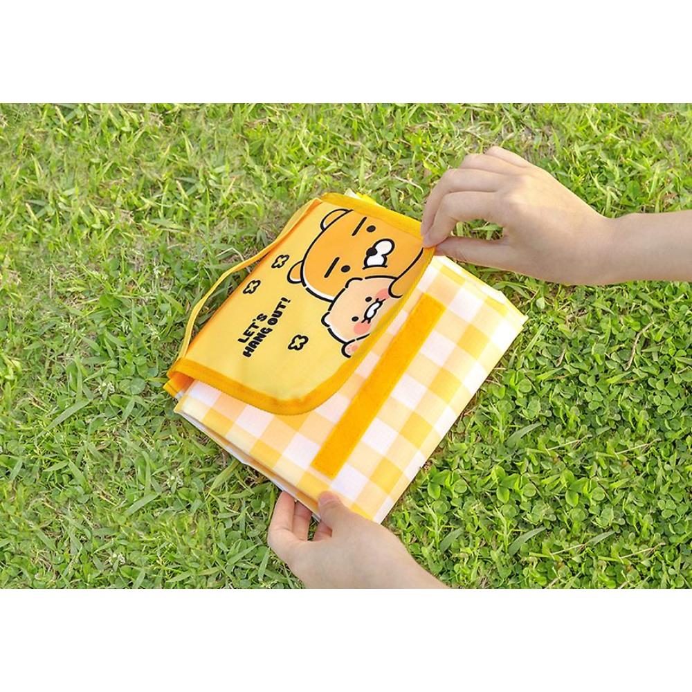 Kakao Friends - Choonsik Check Patterned Picnic Mat