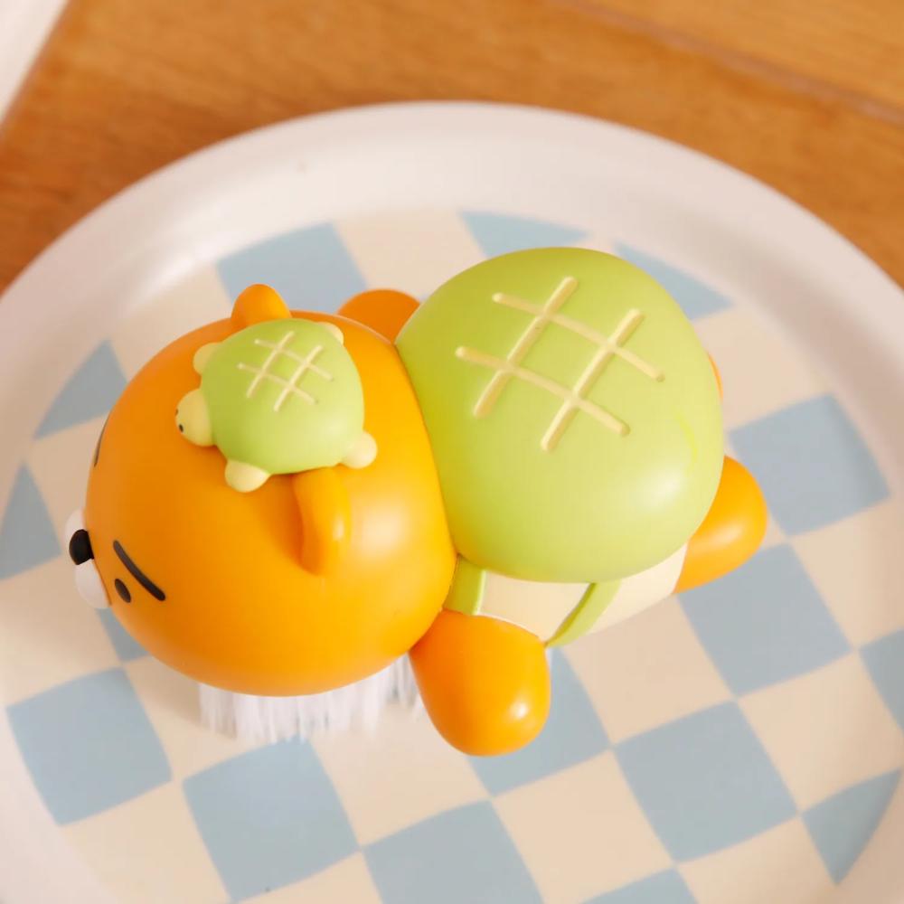 Kakao Friends - Ryan Melon Bread Turtle Cleaning Brush