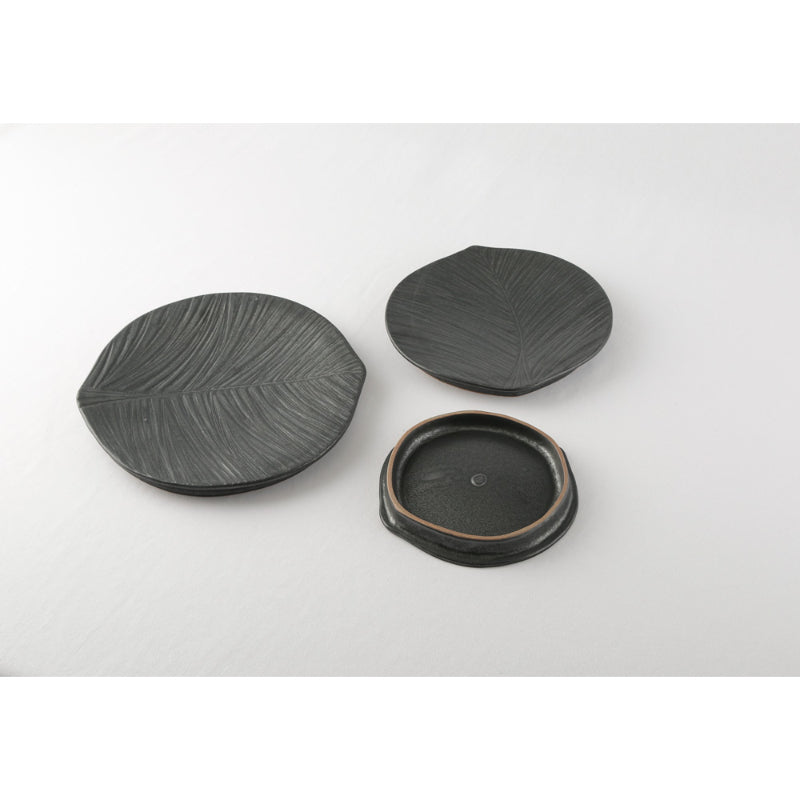 Chaora - Black Leaf Round Plate