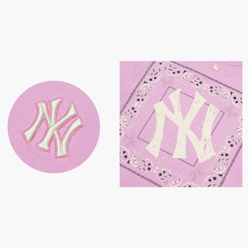NewYork Yankees MLB In Classic Style With Paisley In October We Wear Pink  Breast Cancer Hoodie T Shirt - Growkoc