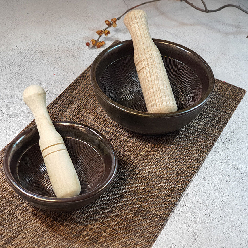 Bosan Pottery - Onggi Mortar with Pestle