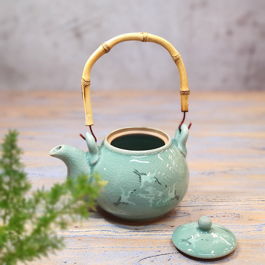 Side Handle Celadon Teapot, by Hsu, De-Jia – Hou De Fine Tea