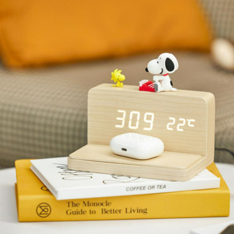 Bo Friends x Peanuts - Snoopy LED Wooden Desk Clock