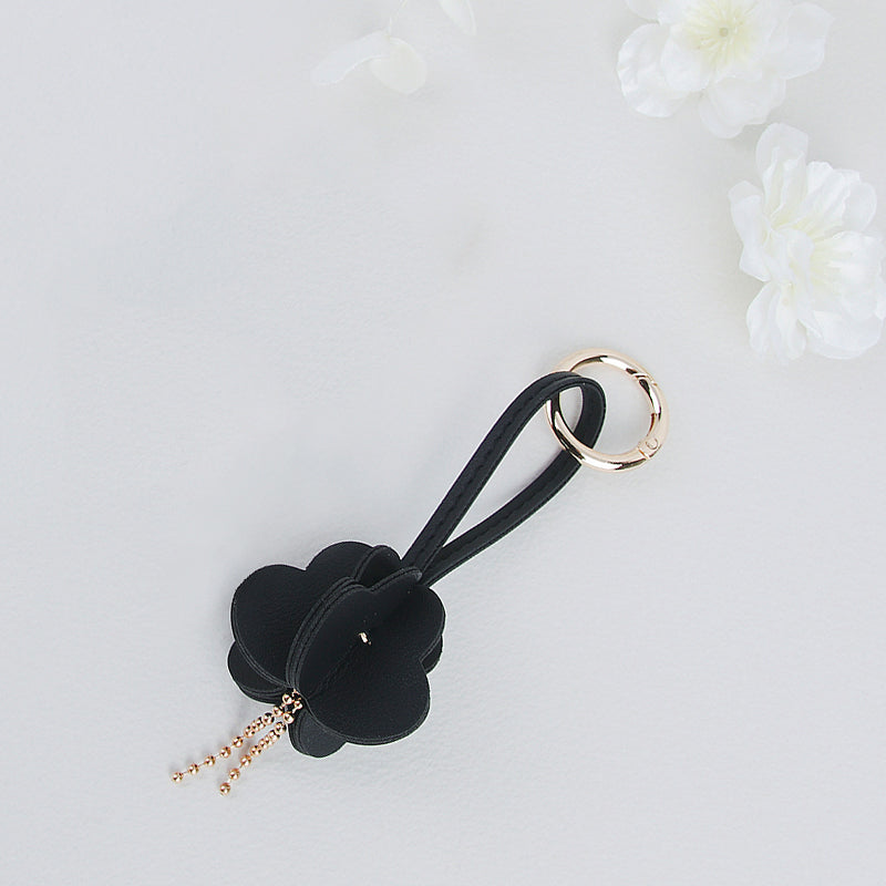 CLUE - Embo Flower Key Ring