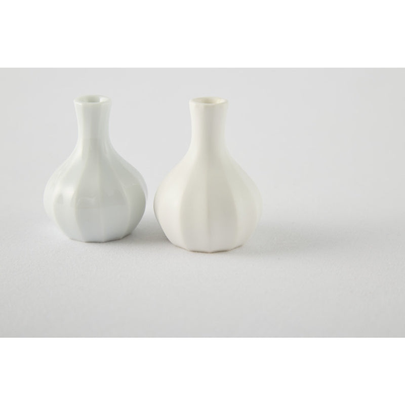 Chaora - White Porcelain Angle Vase (S)