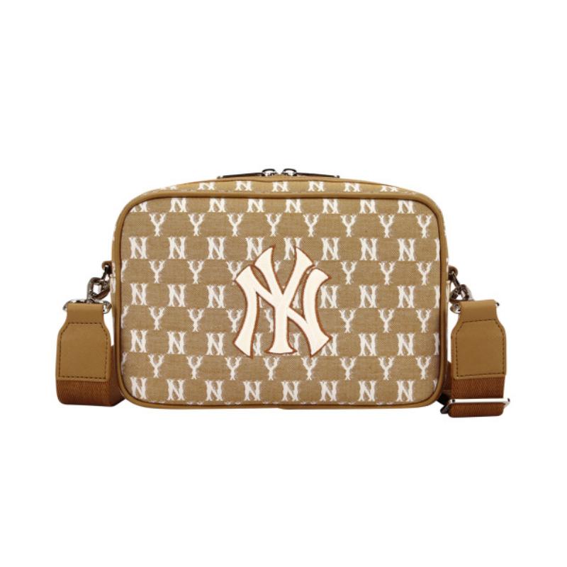MLB NY Yankees Stadium Crossbody Bag with Pouch – FAO Schwarz