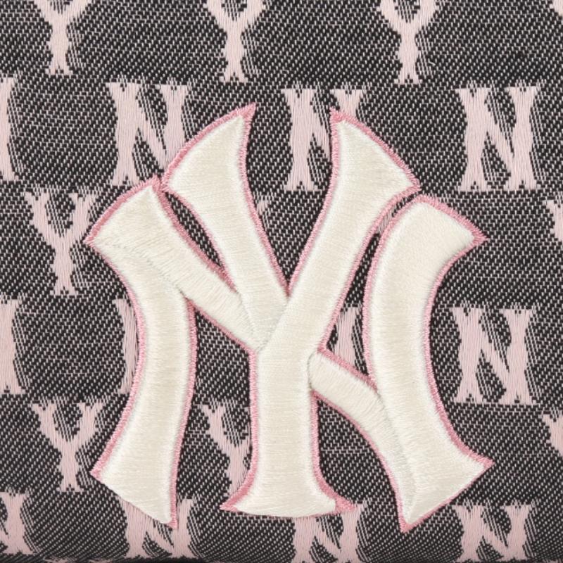 MLB Korea Monogram Jacquard Hip Sac NY Yankees 32BGCA111-50B 100% Authentic