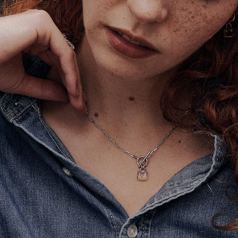 OST - Transparent Lock Toggle Bar Necklace