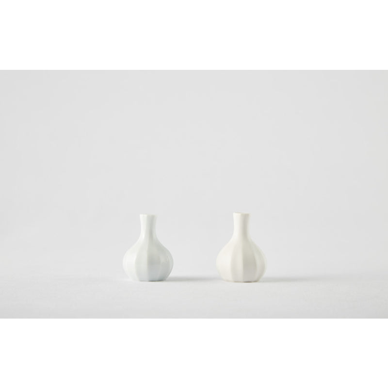 Chaora - White Porcelain Angle Vase (S)