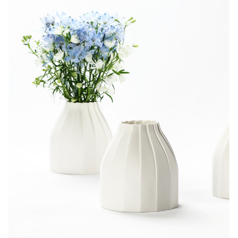 Chaora - Elegant Base Vase