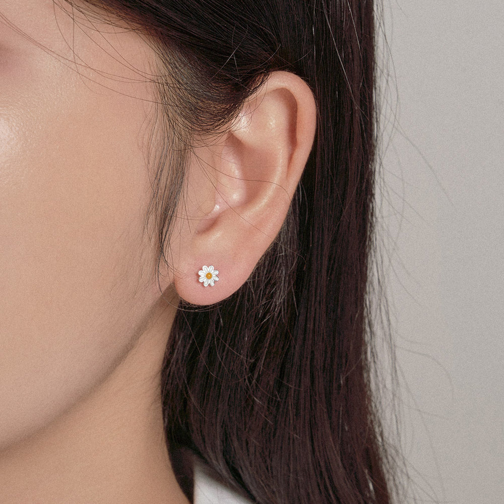 OST - Primavera Daisy Silver Earrings