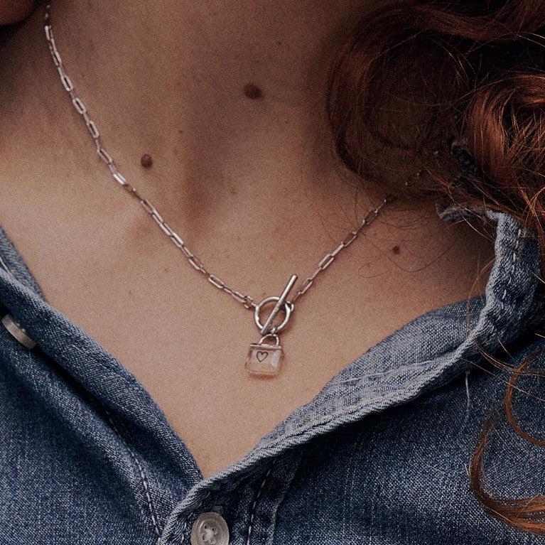 OST - Transparent Lock Toggle Bar Necklace