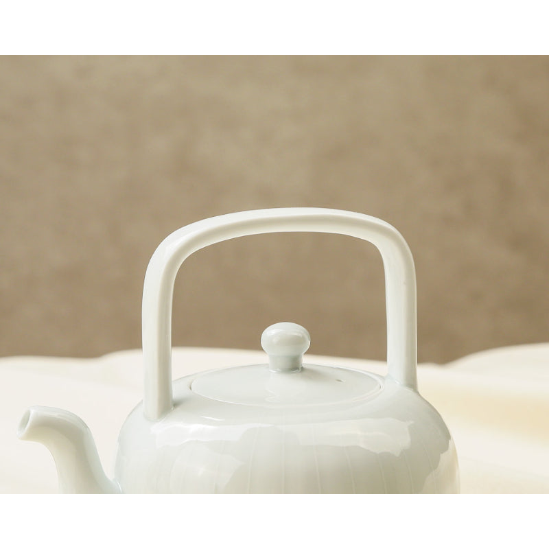 Chaora - White Porcelain Striped Teapot