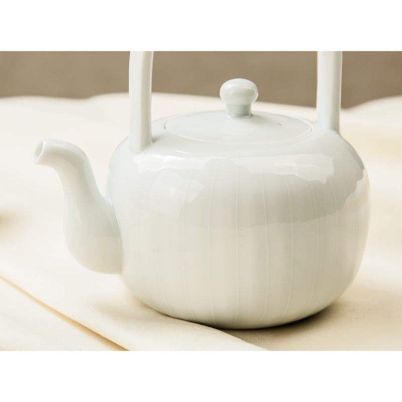 Chaora - White Porcelain Striped Teapot