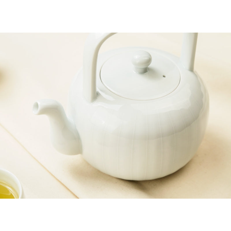 Chaora - White Porcelain Striped Teapot