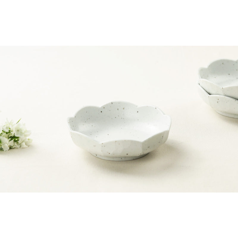 Chaora - White Porcelain Flower Side Dish Plate