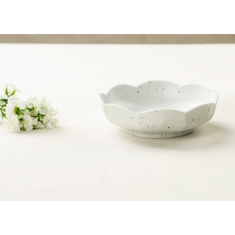 Chaora - White Porcelain Flower Side Dish Plate