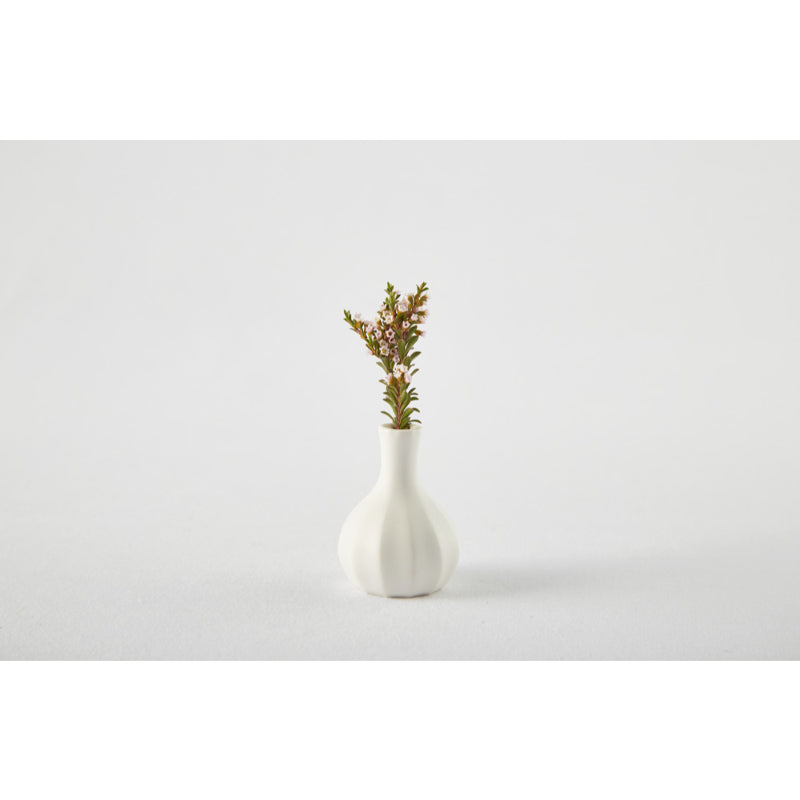 Chaora - White Porcelain Angle Vase (S)