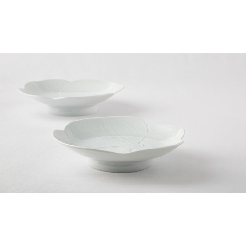 Chaora - Embossed Lily Compote Plate