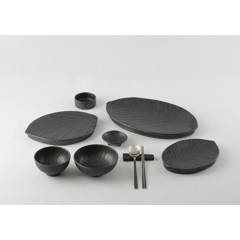 Chaora - Black Leaf Ellipse Plate