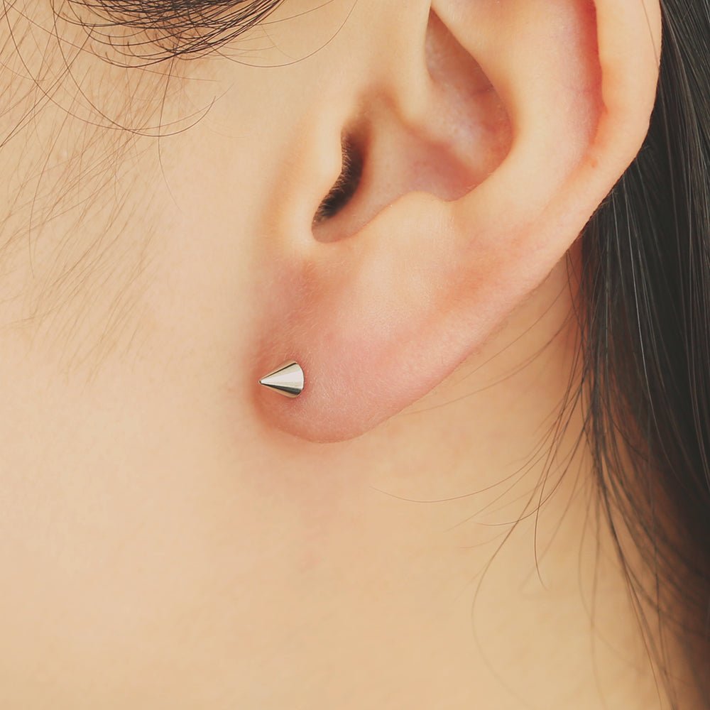 OST - Triangle Silver Plated Ear Pierce