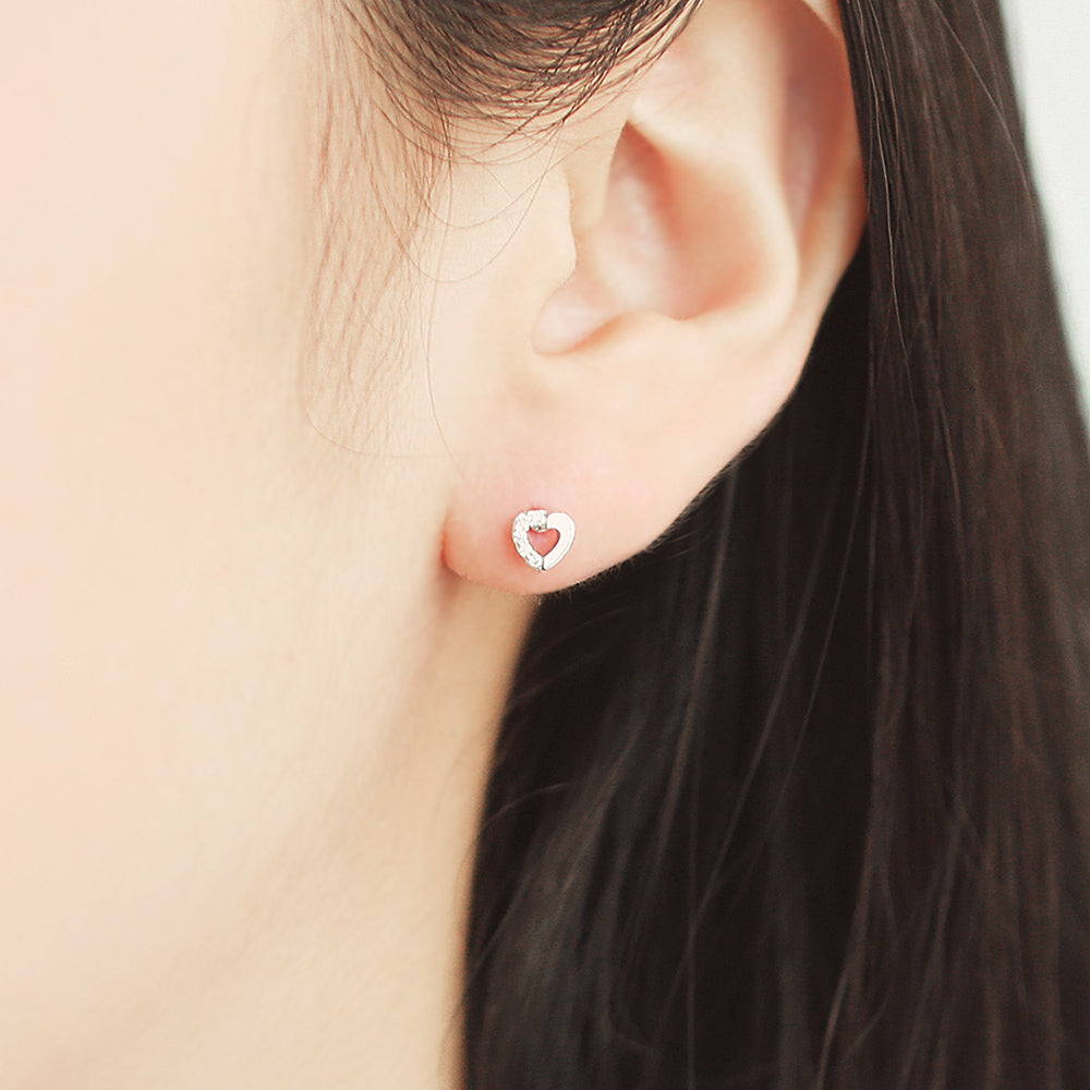 OST - Half Cubic Mini Heart Silver Ear Pierce