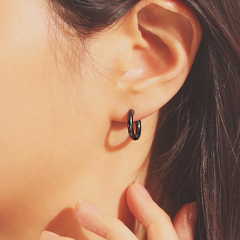 OST - Simple Black Ring Ear Pierce