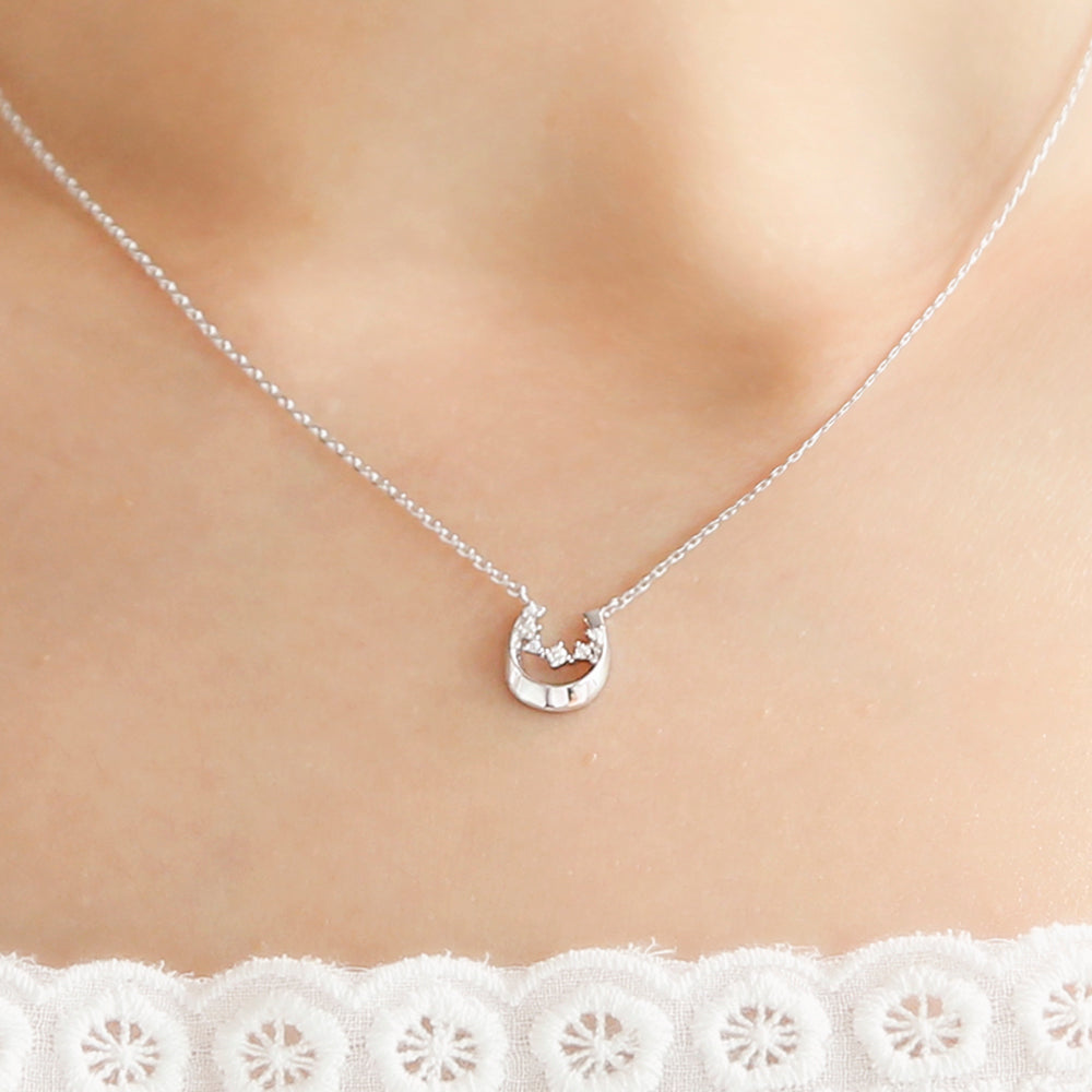 OST - Dazzling Lucky Horseshoe Silver Necklace