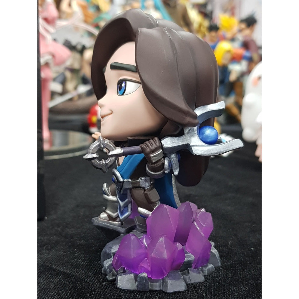 League of Legends - Taric Figurine