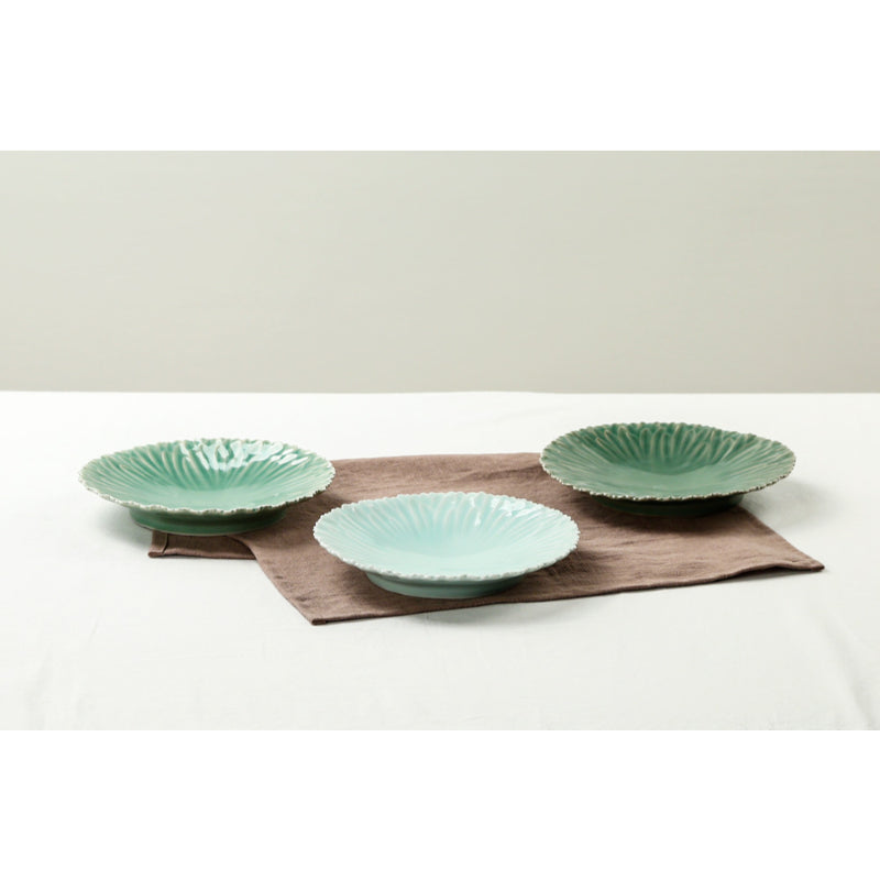 Chaora - Celadon Chrysanthemum Plate